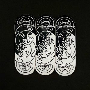 Santiago Mendoza Pro Model 'Duality' (Mild Mold) was designed to pay homage to his cats and the connection they have with him and his girlfriend.