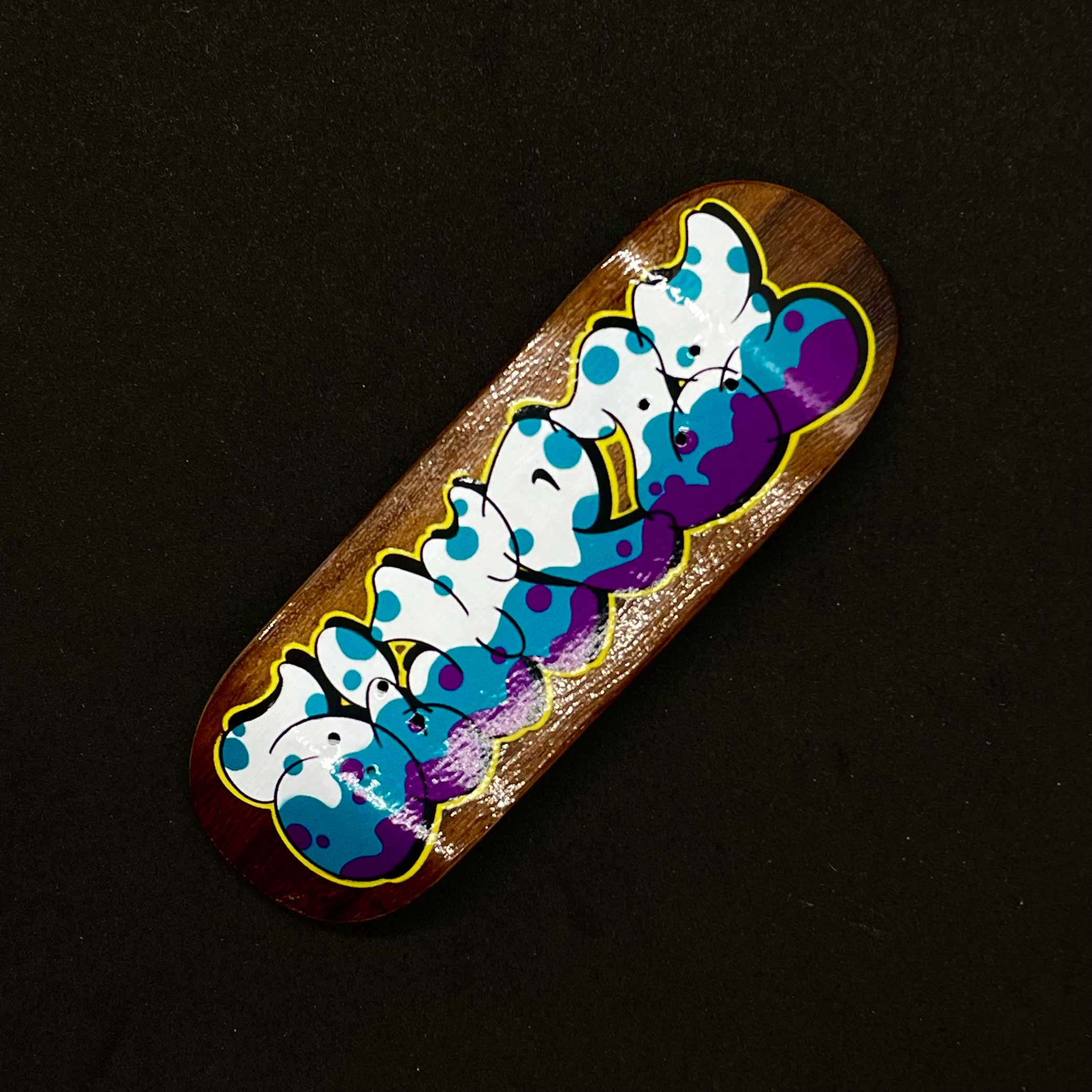 Quick Piece is the our newest graphic paying homage to the Graffiti culture which has had a big influence on us.