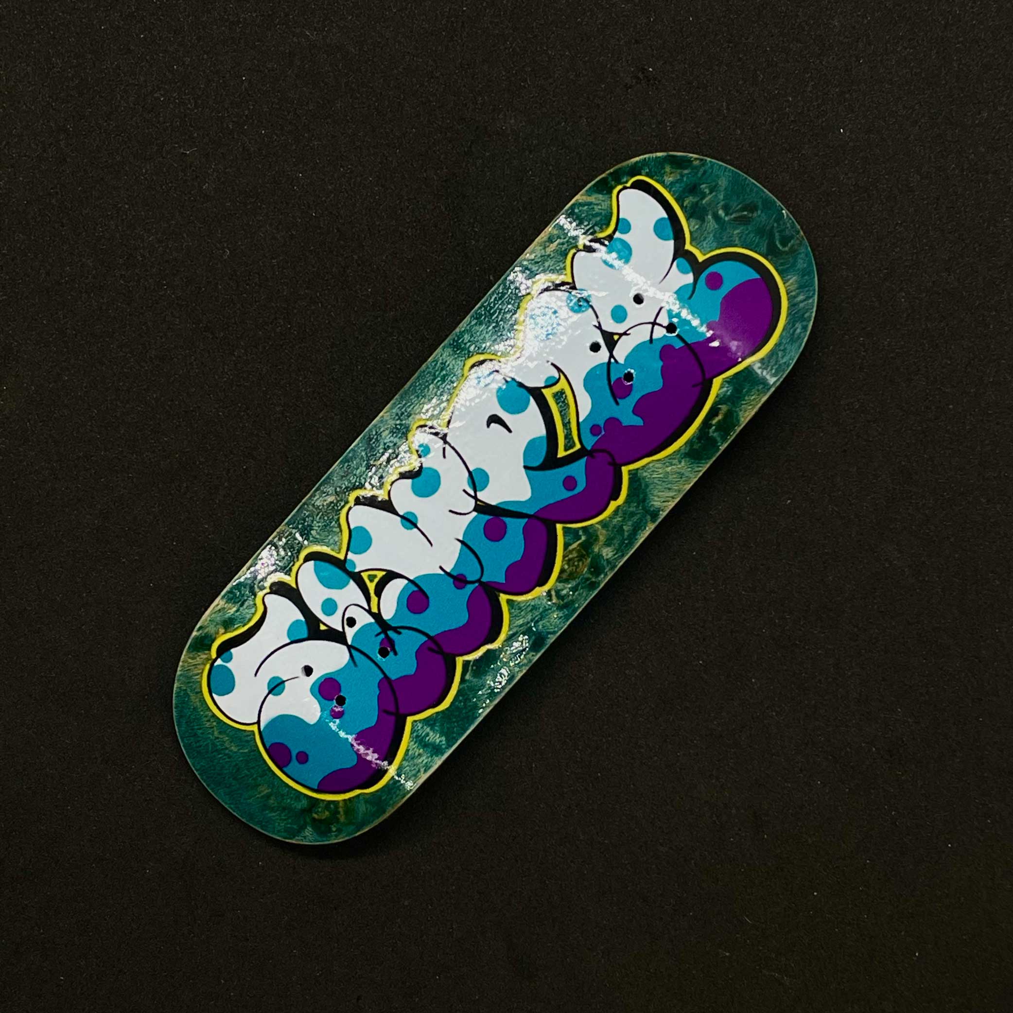 Quick Piece is the our newest graphic paying homage to the Graffiti culture which has had a big influence on us.