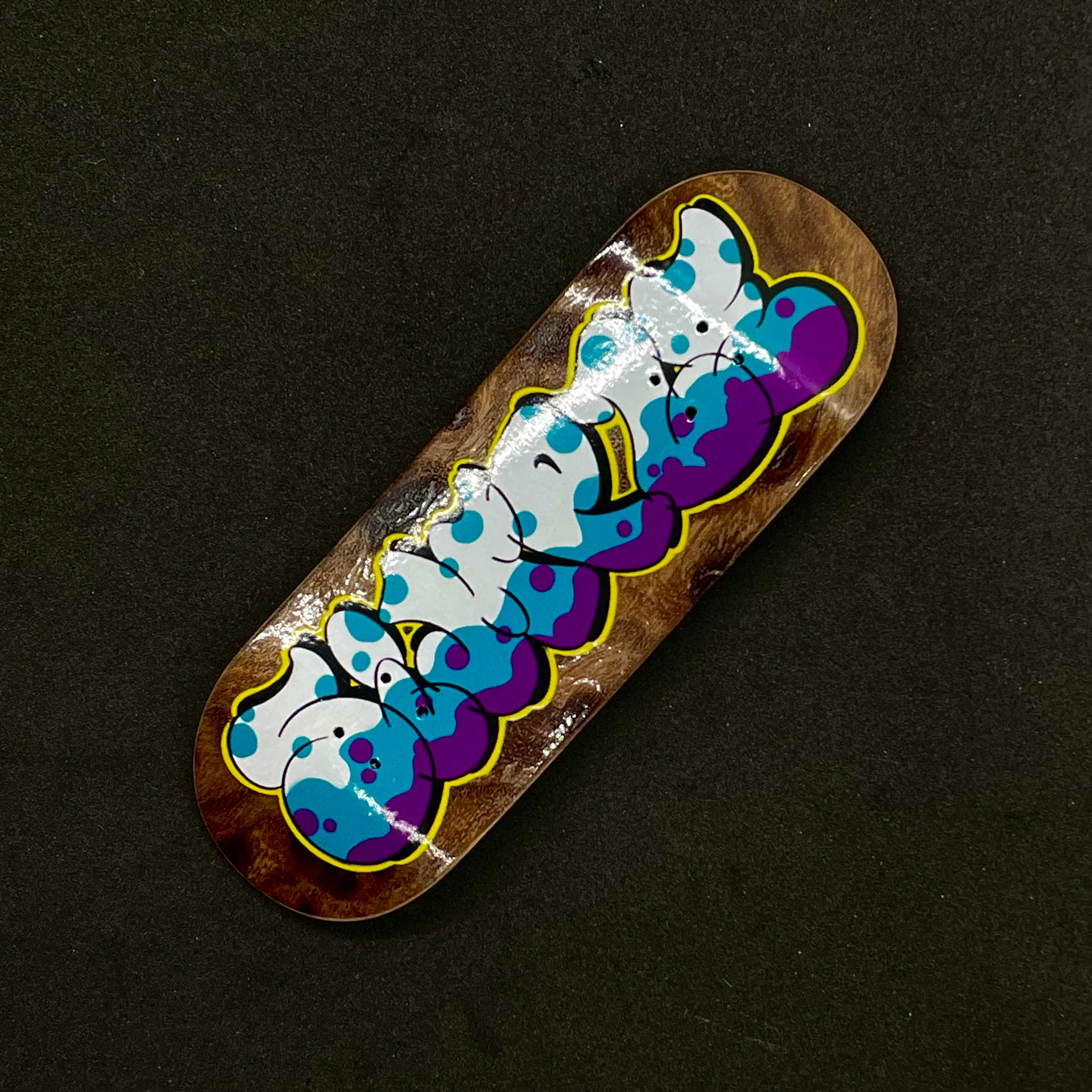 Quick Piece is the our newest graphic paying homage to the Graffiti culture which has had a big influence on us.
