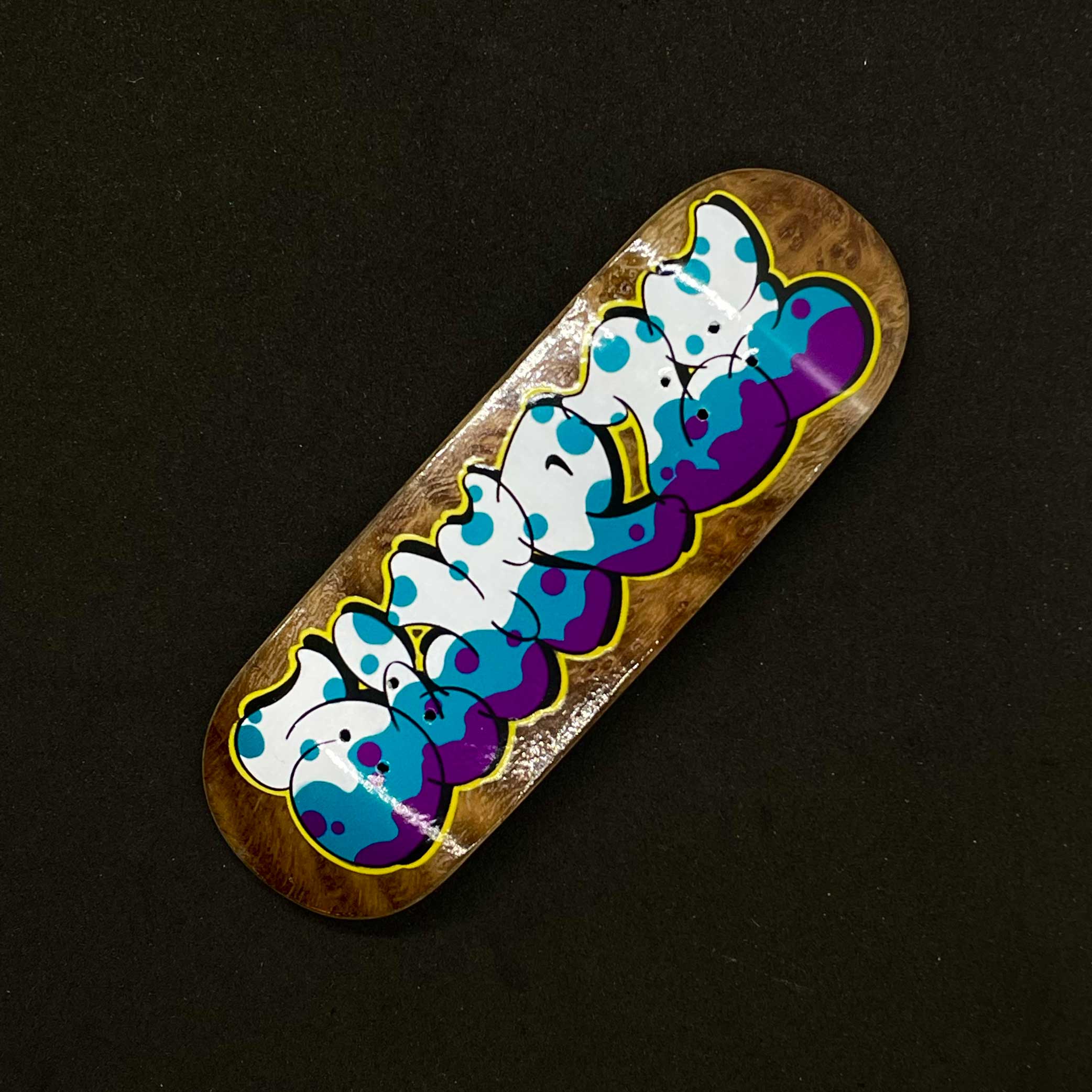 Quick Piece is the our newest graphic paying homage to the Graffiti culture which has had a big influence on us.