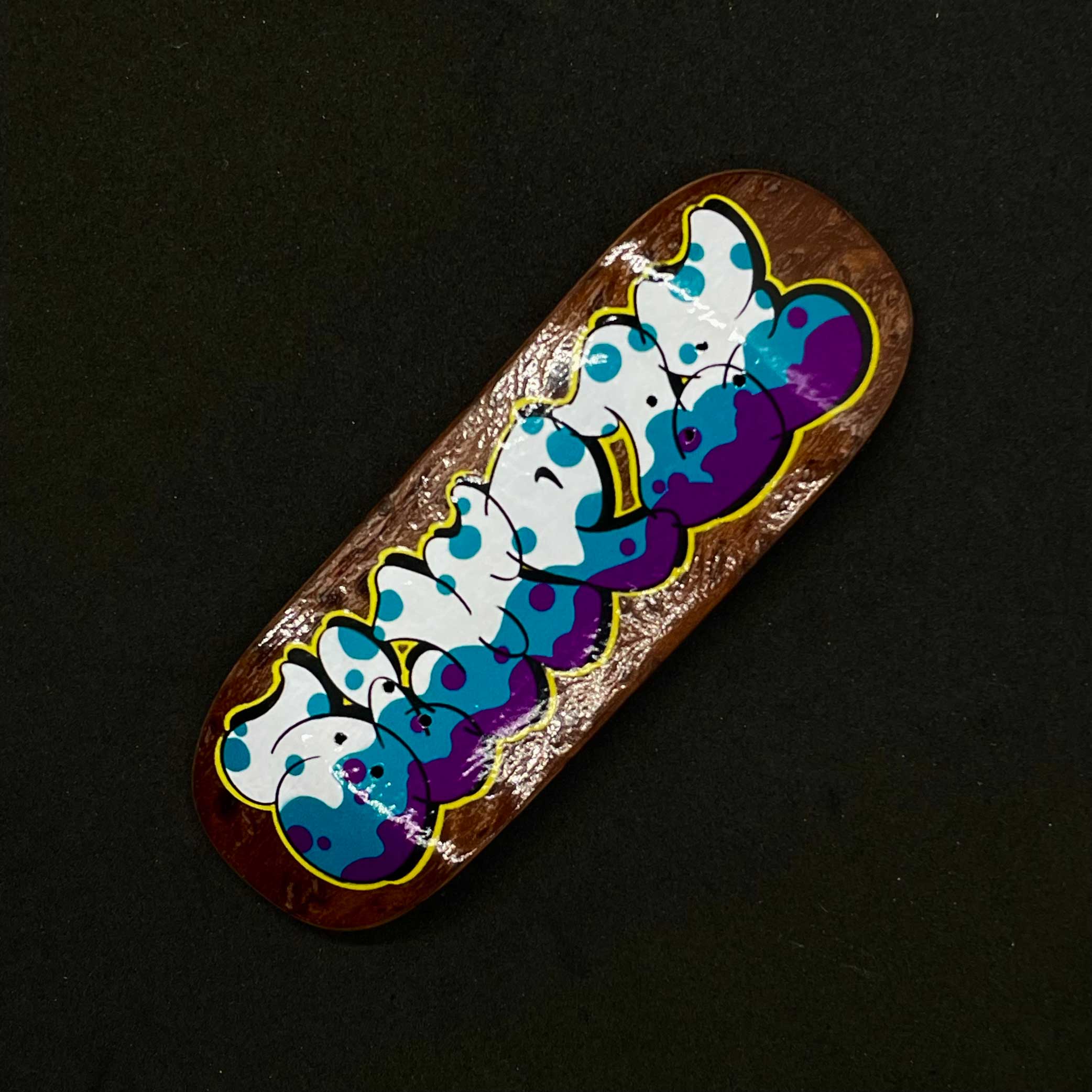 Quick Piece is the our newest graphic paying homage to the Graffiti culture which has had a big influence on us.